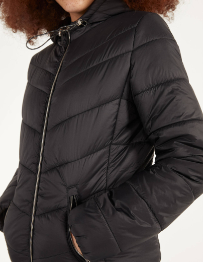 Steppjacke mit Kapuze